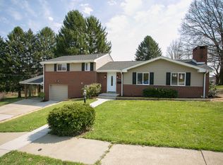 60 Mayflower Dr, Uniontown, PA