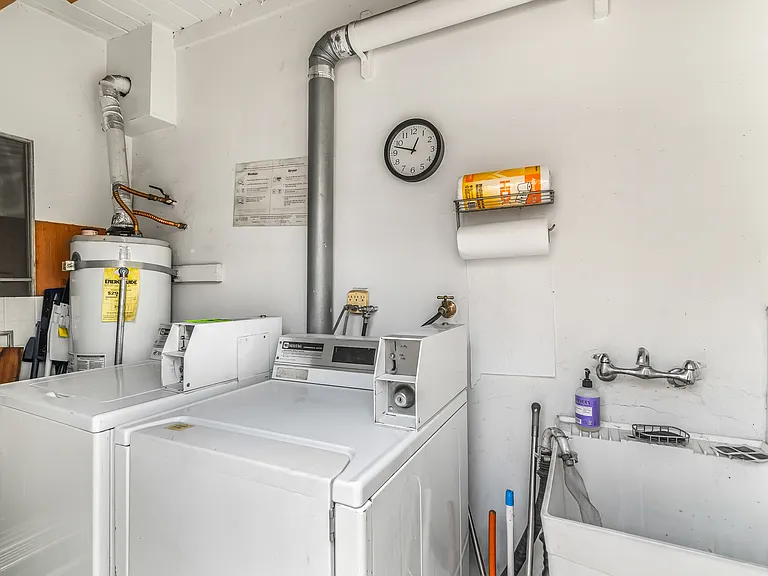 826 S Grand View St #1 — Photo 19