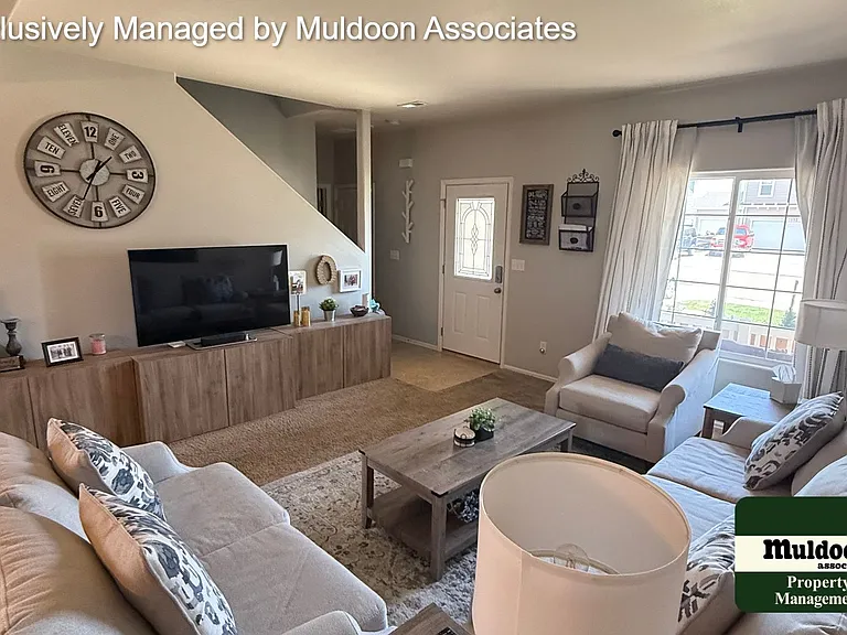 5097 Tabor Ln — Photo 3