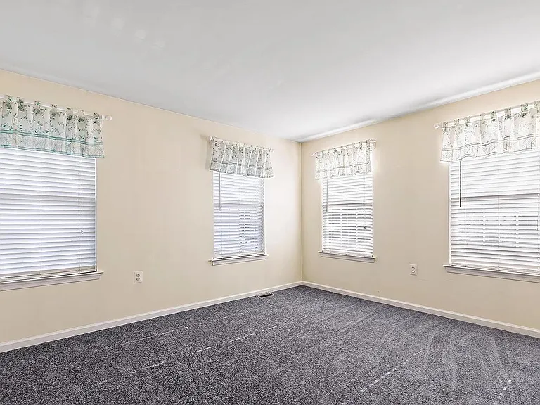 387 Wheatfield Cir — Photo 24