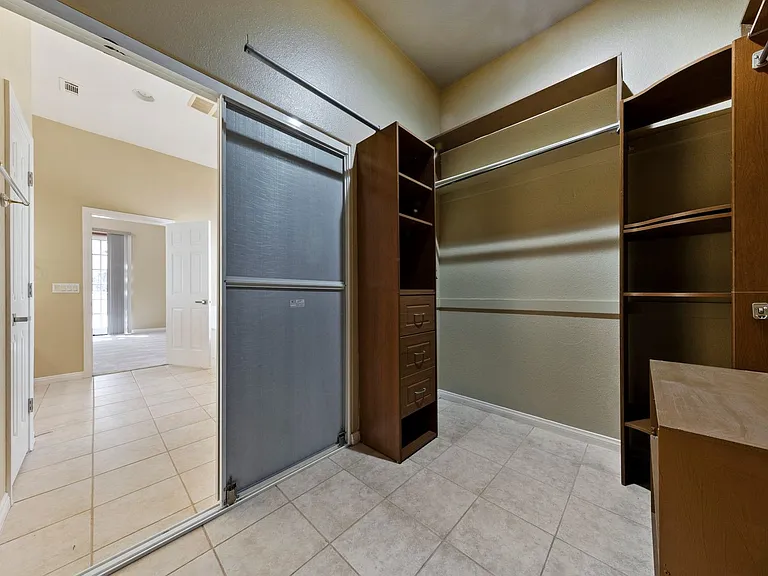 10221 Angel Peak Ct — Photo 38