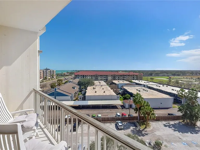 4600 Ocean Dr #703 — Photo 8