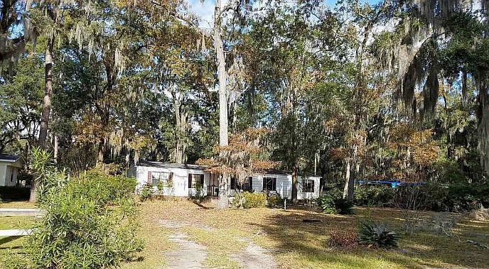 1st image of 88 Woods Dr