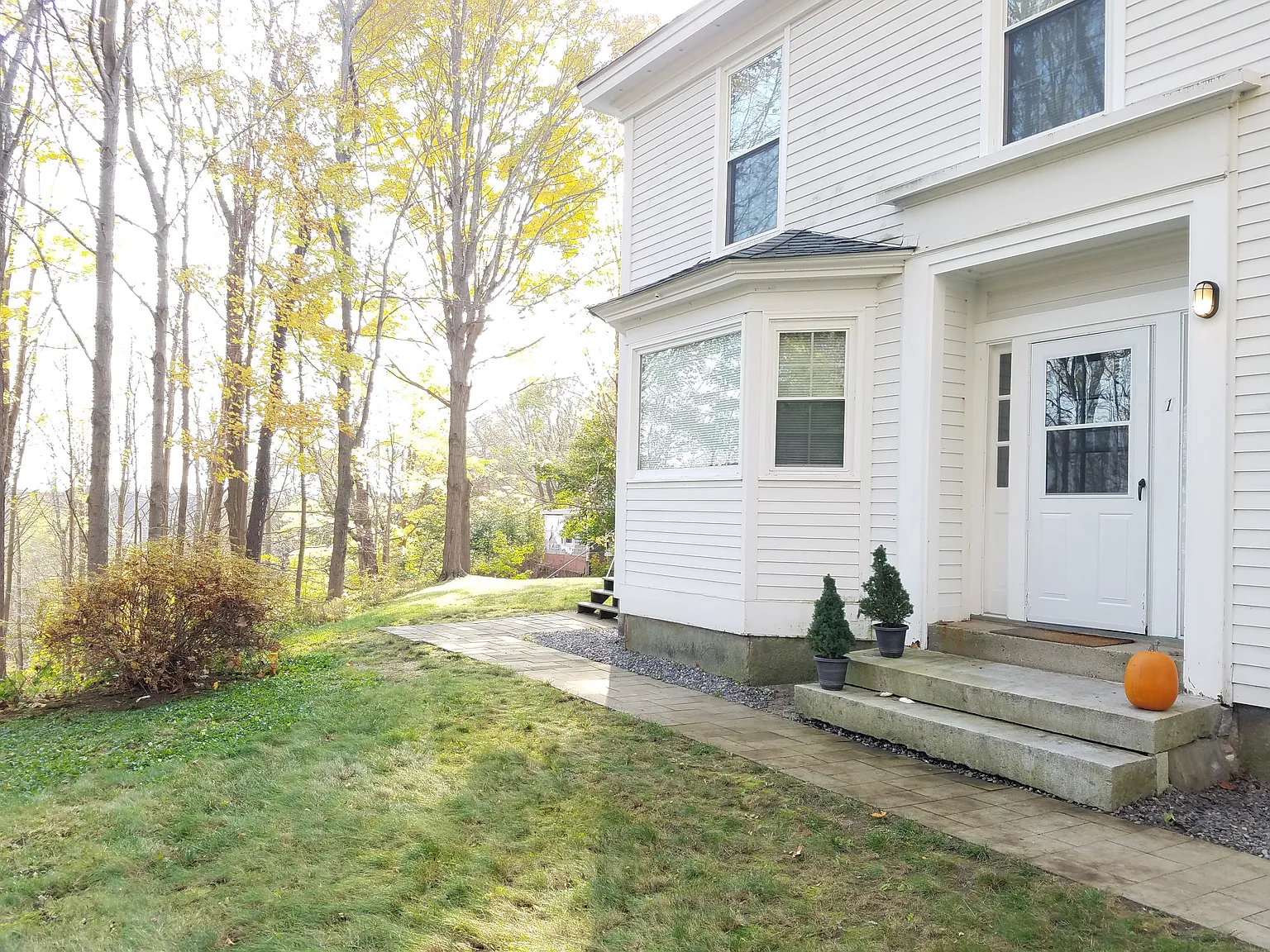 2 bed, 1200 sqft, $2,150 — Photo 1