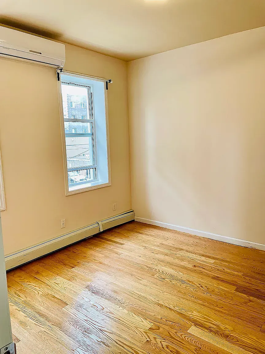 372 Bayridge Avenue — Photo 3