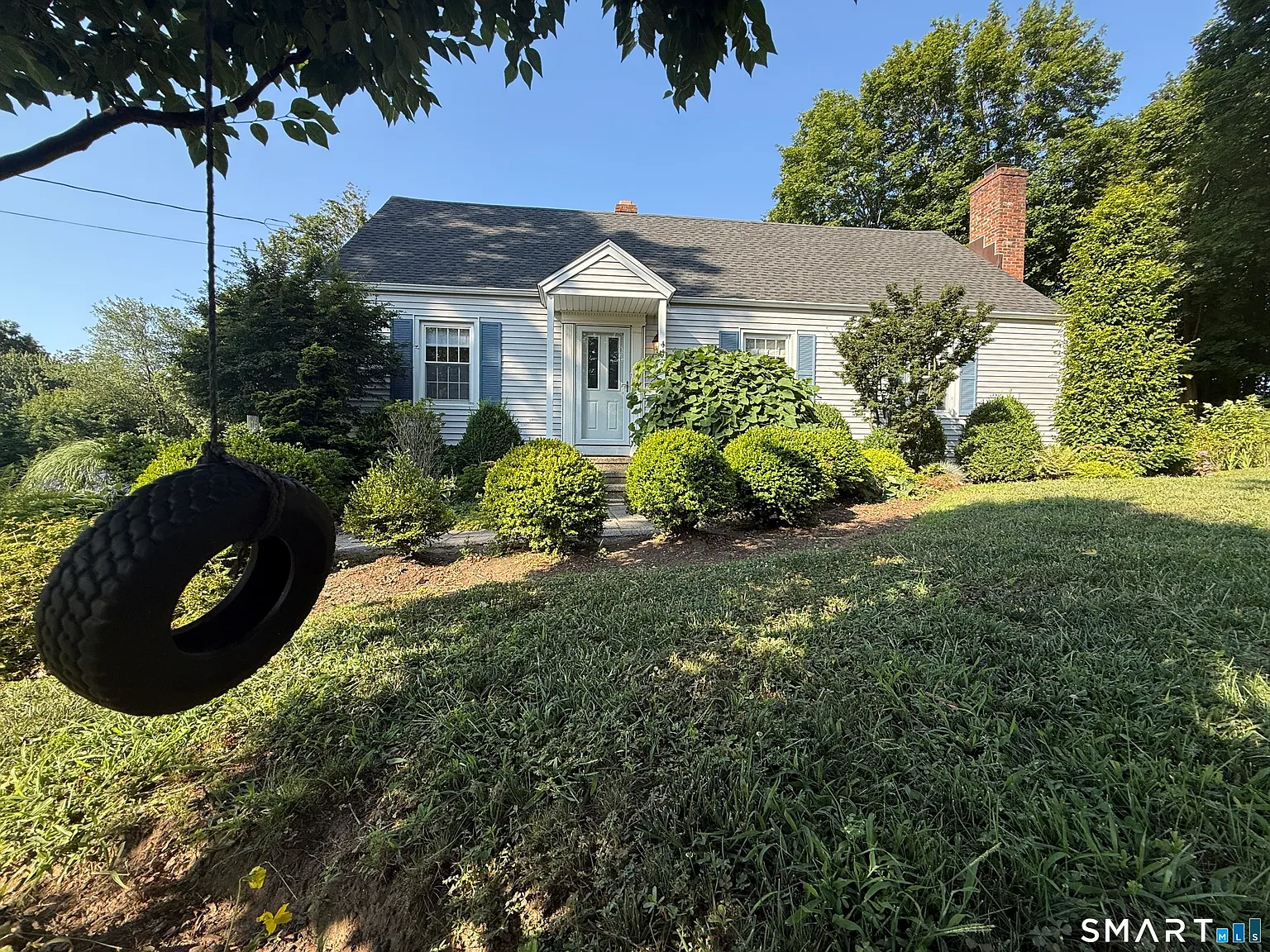 3 bed, 2.0 bath, 1690 sqft, $4,400 — Photo 3