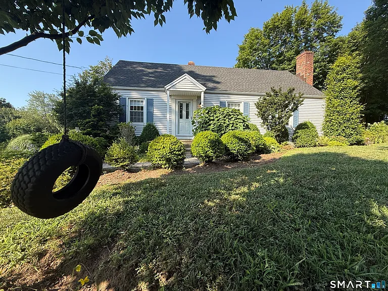 111 Mill Hill Rd — Photo 3