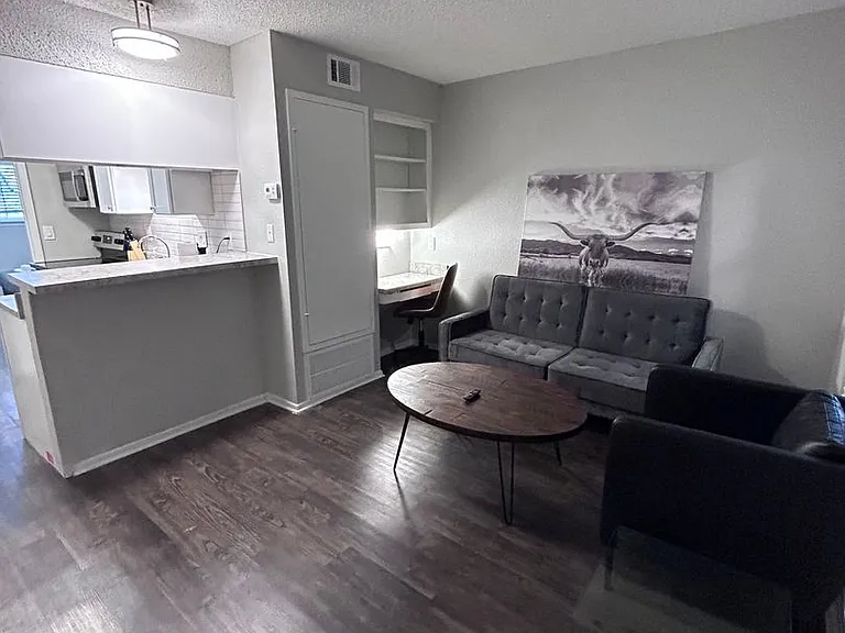 2801 Hemphill Park #A201 — Photo 3