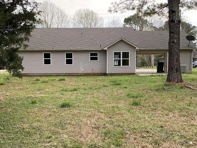 107 Ann Bradley Dr — Photo 16