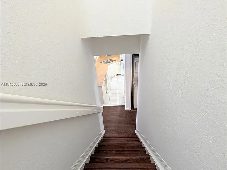 825 SW 6th Pl — Photo 33