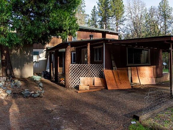 5th image of 4015 Pleasant Creek Rd