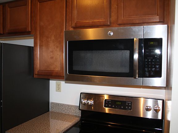 3rd image of 2445 Madison Rd #18