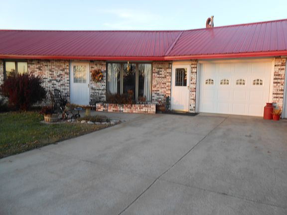 5th image of 41072 Hutchings Ave