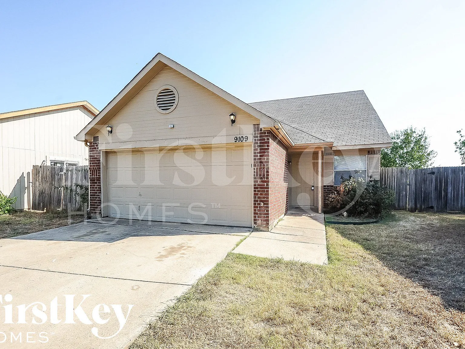 3 bed, 2.0 bath, 1539 sqft, $1,785 — Photo 2