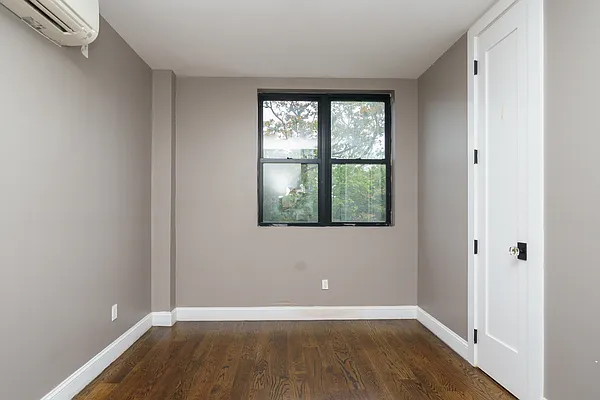 Bedroom, photo 7