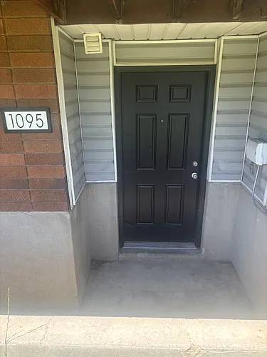 1095 N 150 W Photo 1