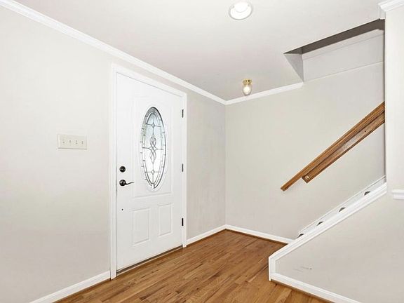 4th image of 117 Valley View Ct