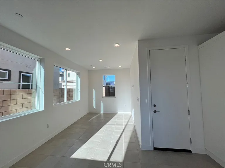 75189 Aldrich — Photo 5