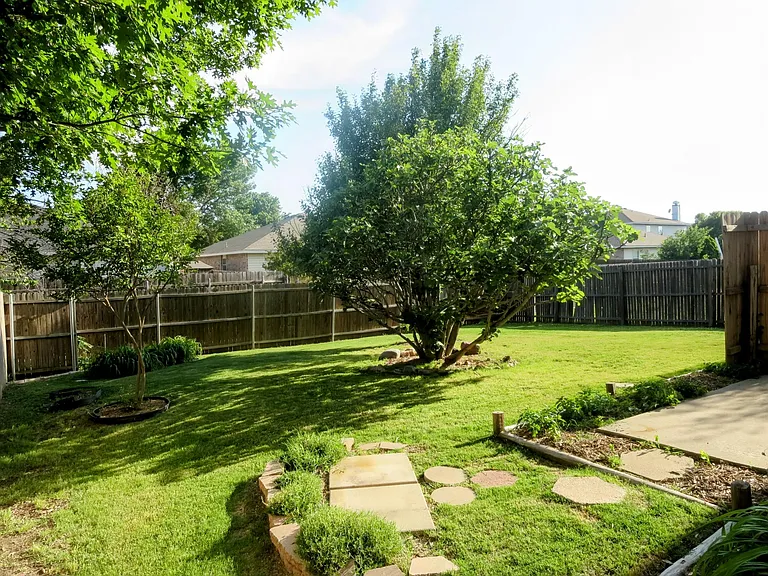 2348 White Oak Dr — Photo 34