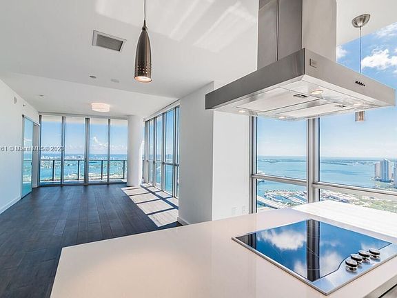 3rd image of 1100 Biscayne Blvd Unit 5401