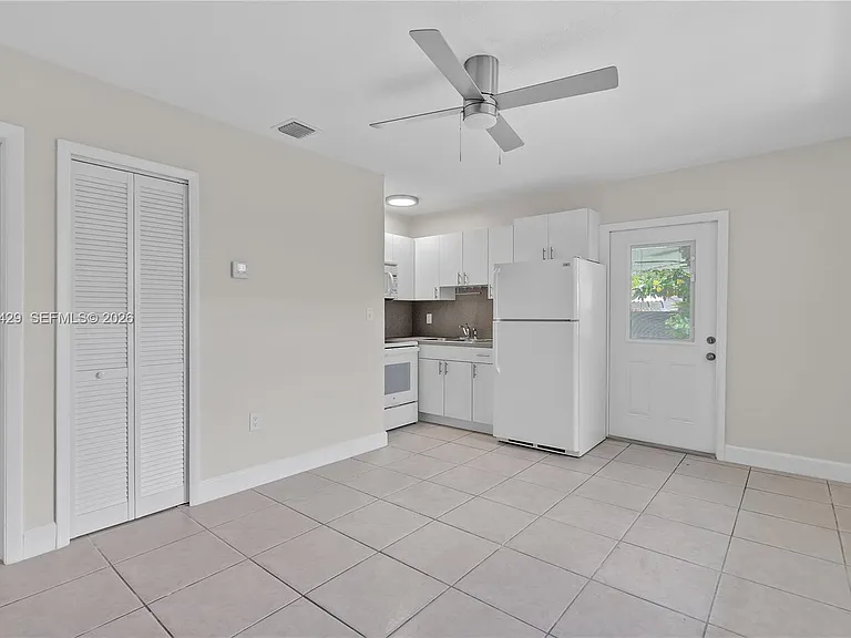 2309 SW 62nd Ave #A — Photo 7