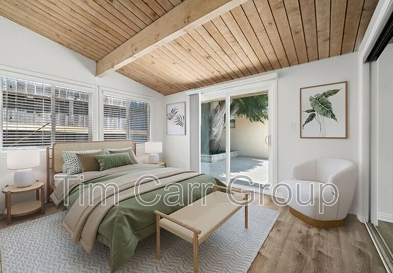 2545 Elden Ave — Photo 17