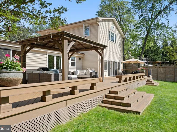 7113 Carol Ln, Falls Church, VA 22042