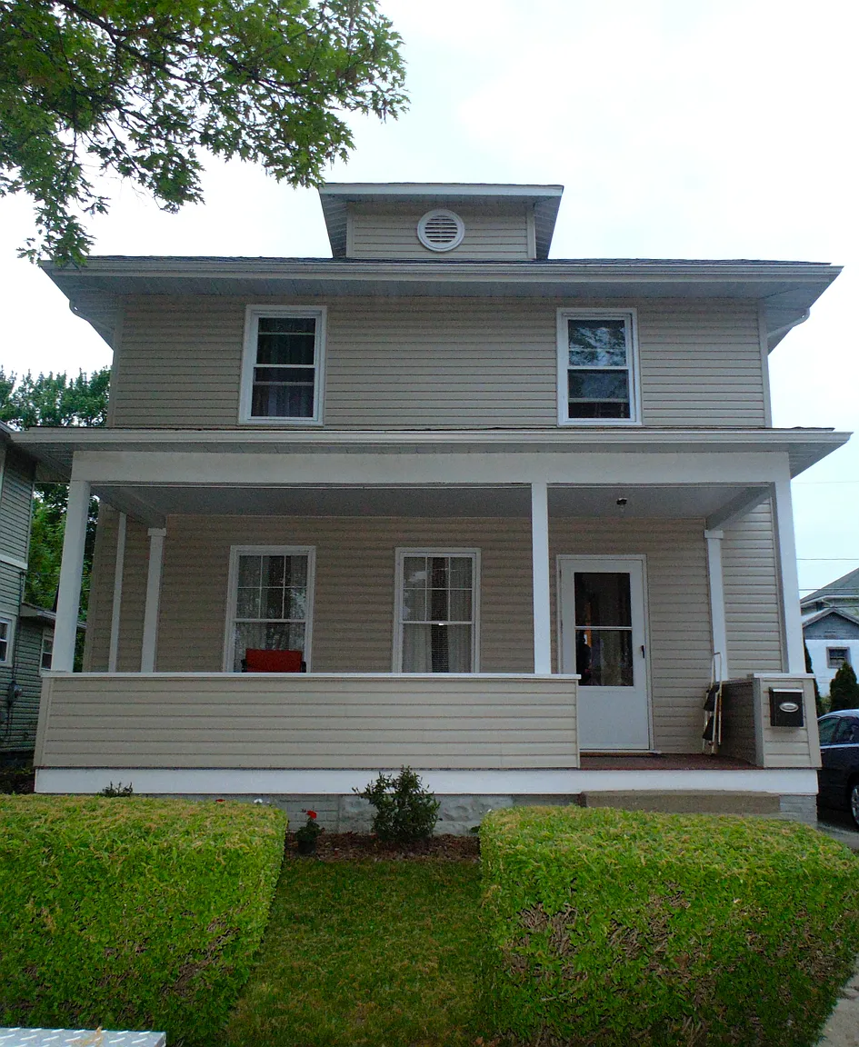 530 Neale Ave SW photo 1