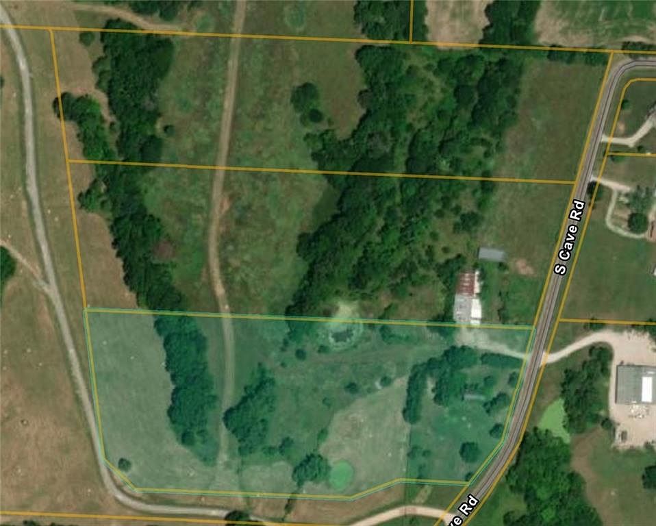 10810 S Cave Rd, Lone Jack, MO 64070 MLS 2431790 Zillow