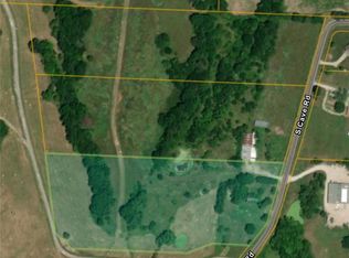10818 S Cave Rd, Lone Jack, MO 64070