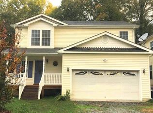 249 7th St, Colonial Beach, VA 22443