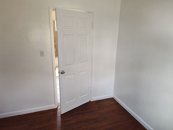 3rd image of 4280-86 Estrella Ave #4280