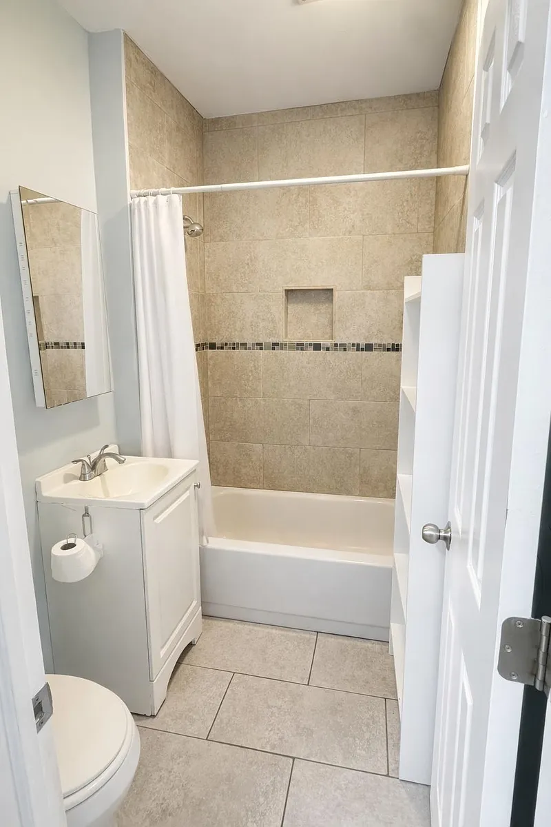 Building Photo - 100 Rosa Parks Blvd #3