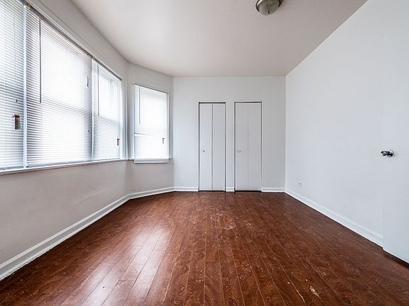 3rd image of 8200 S Clyde Ave #5729
