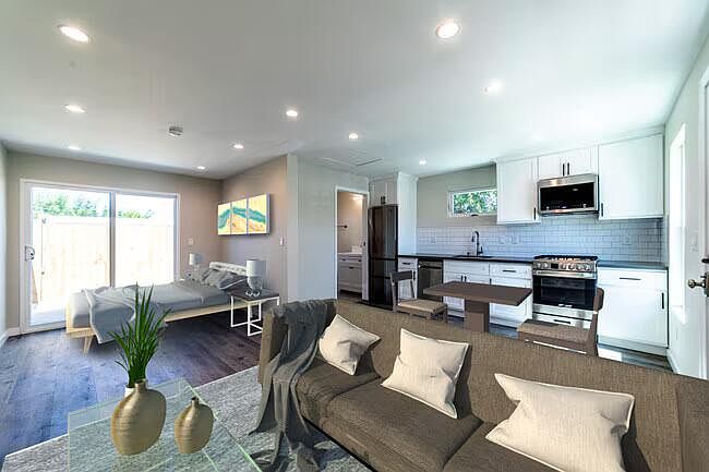 2nd image of 8423 Barnsley Ave #1