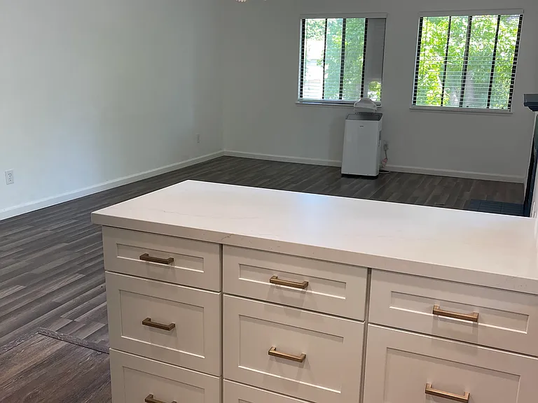2527 Westberry Dr — Photo 6