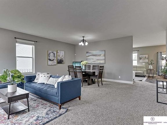 5th image of 2107 Skyhawk Ave