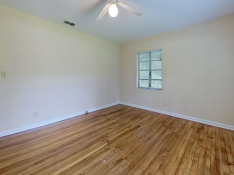 607 Garden Cliff Ct — Photo 9
