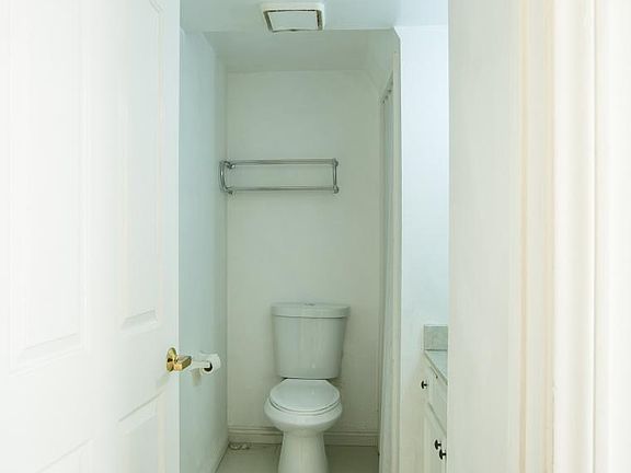 5th image of 4760 Templeton St APT 3205