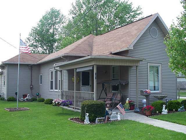 1st image of 527 N Main St