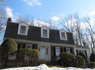 11 Settlers Rd, Bethel, CT 06801