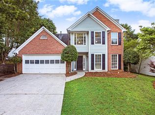 3394 Shady Woods Cir, Lawrenceville, GA 30044