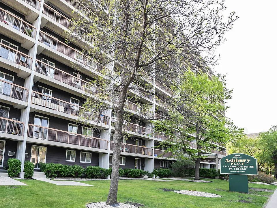 299 Queen St #804