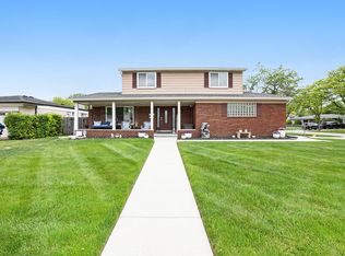 34683 Mac Donald Dr, Sterling Heights, MI 48310