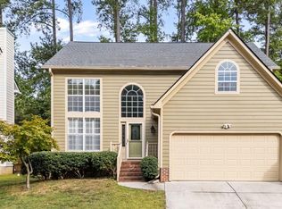 105 Trailview Dr, Cary, NC 27513