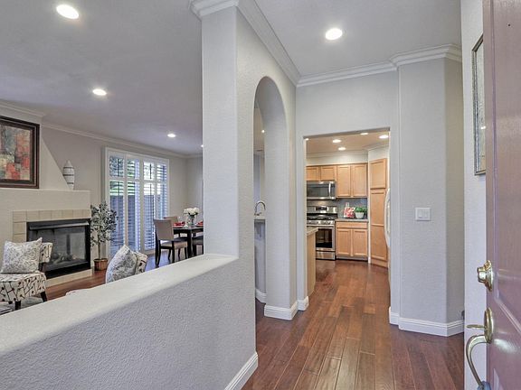 4th image of 895 Brea Ln