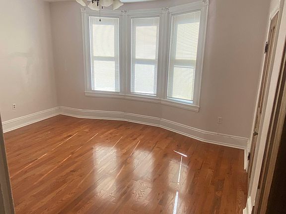 5th image of 923 S 48th St Floor 1