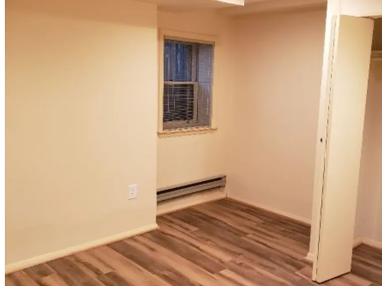 1203 Walter St SE #B — Photo 10