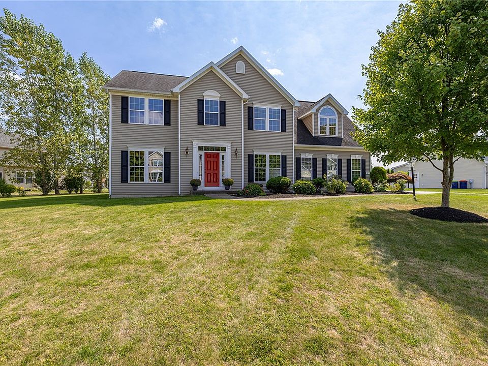 1st image of 81 Woodgreen Dr