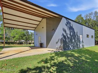 2057 E Whitworth St, Hazlehurst, MS 39083